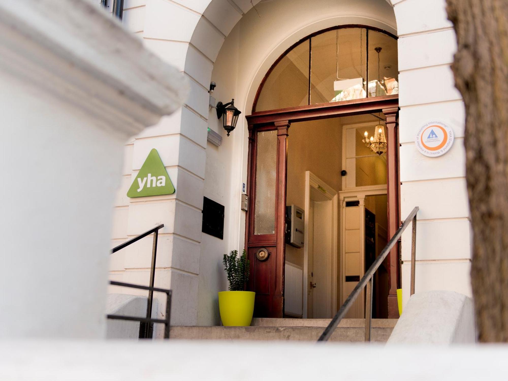 Yha London Earl'S Court Hostel Exterior photo